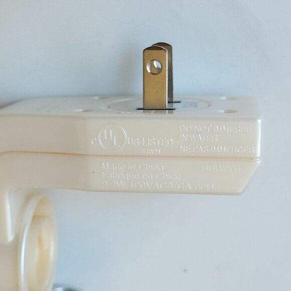 BATH AND BODY WORKS CHRISTMAS BELL WREATH With RED BOW WALLFLOWER PLUG - Picture 4 of 6